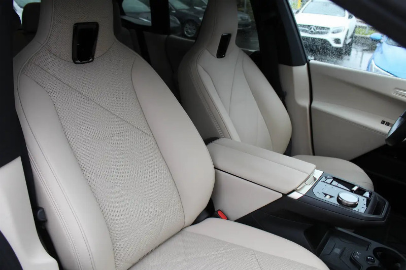 car BMW iX id337705 photo #9