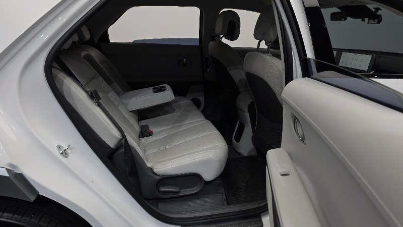 car Hyundai IONIQ 5 id337769 photo #12
