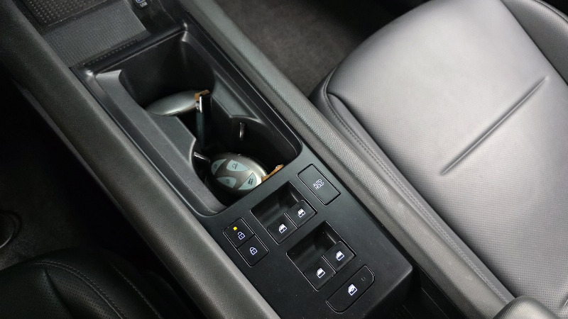 car Hyundai IONIQ 6 id337796 photo #27