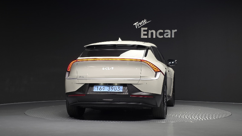 car KIA EV6 id338081 photo #4