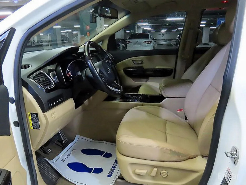 car KIA Carnival id338173 photo #6