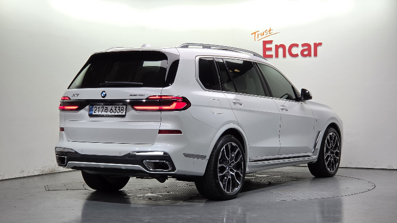 car BMW X7 id338523 photo #2