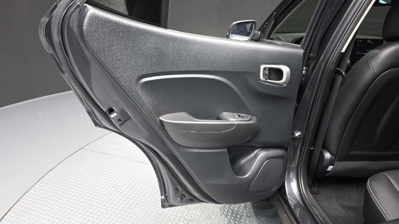 car Hyundai Venue id338901 photo #25