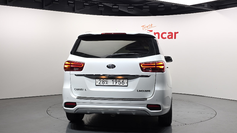 car KIA Carnival id339283 photo #4