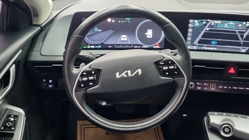 car KIA EV6 id339432 photo #7
