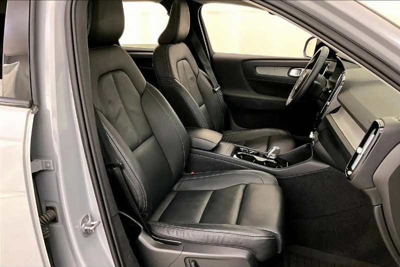 car Volvo XC40 id339855 photo #7