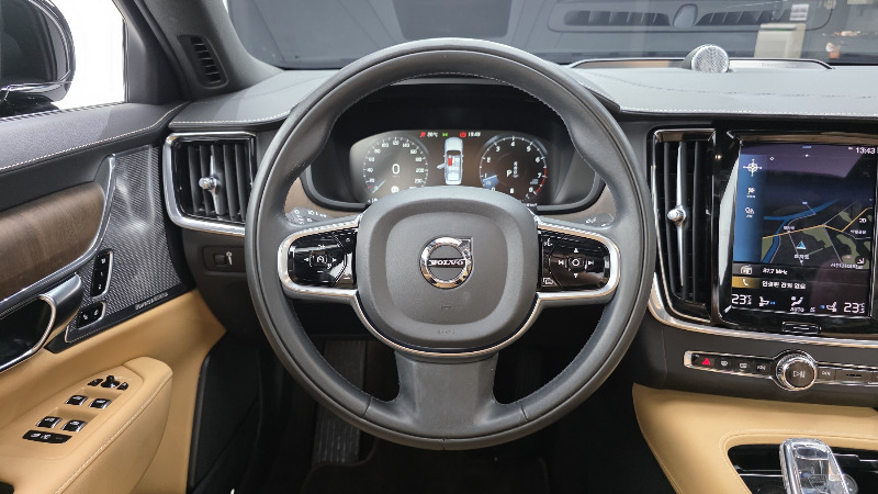 car Volvo S90 id339864 photo #12