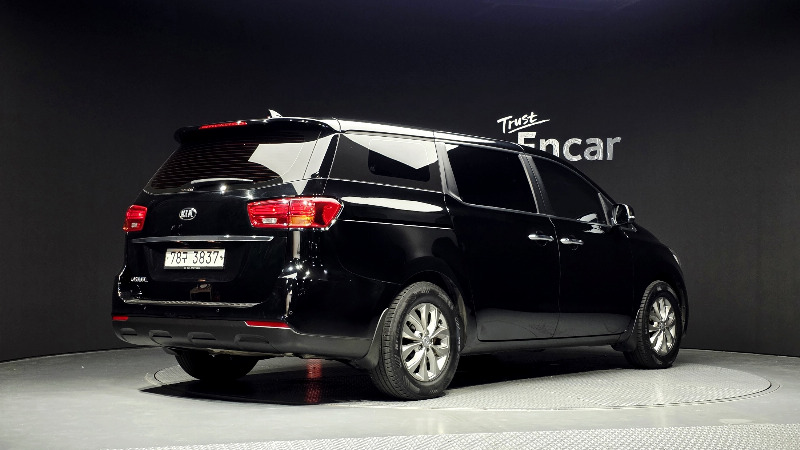 car KIA Carnival id340808 photo #2