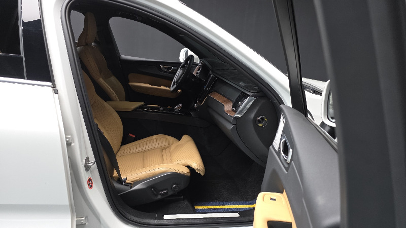 car Volvo XC60 id341613 photo #11