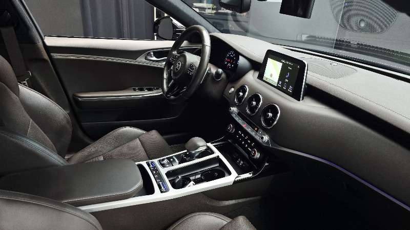 car KIA Stinger id341775 photo #19