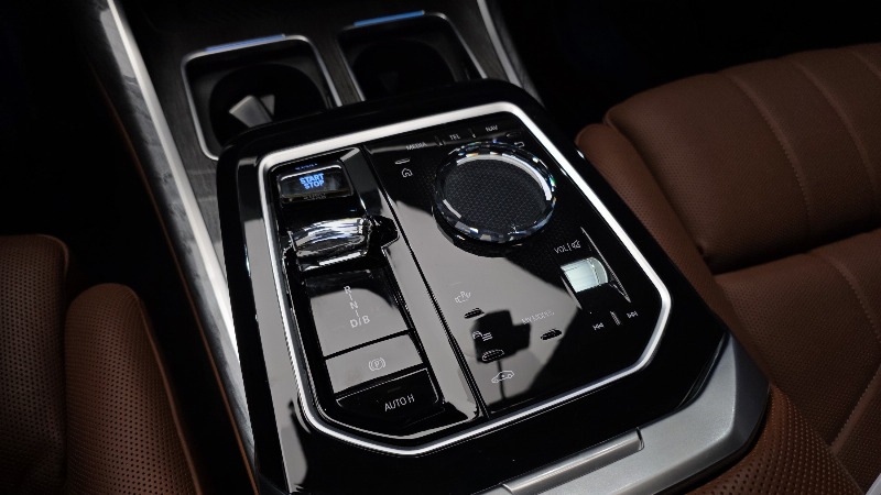 car BMW i7 id342181 photo #9