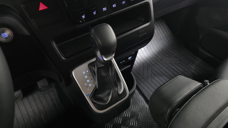 car Hyundai Staria id342808 photo #9