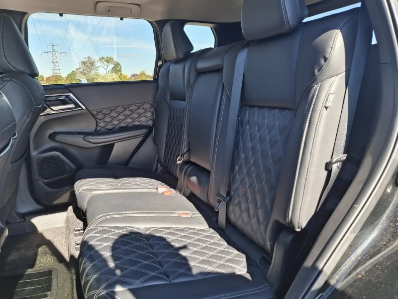 car Mitsubishi Outlander id343109 photo #15