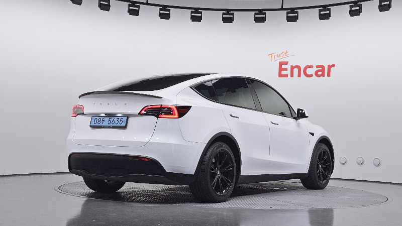 car Tesla Model Y id343361 photo #2