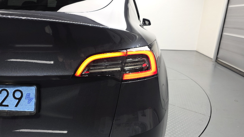 car Tesla Model Y id343364 photo #23