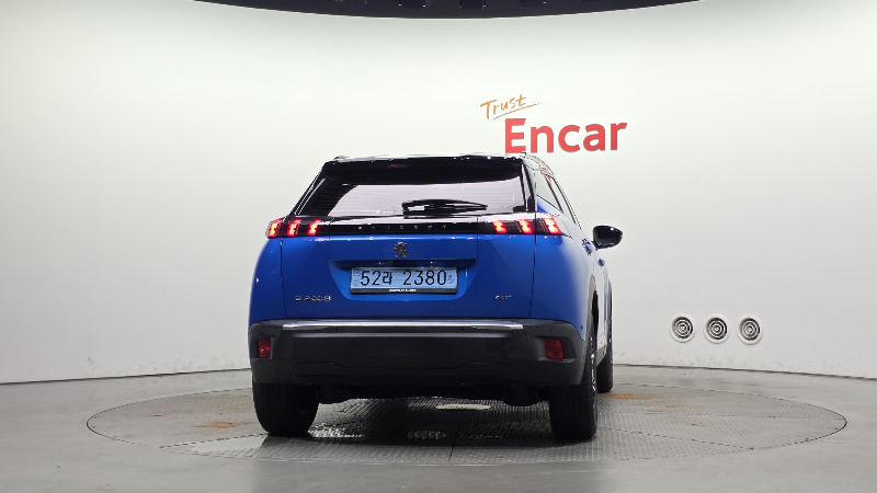 car Peugeot e2008 id343370 photo #4