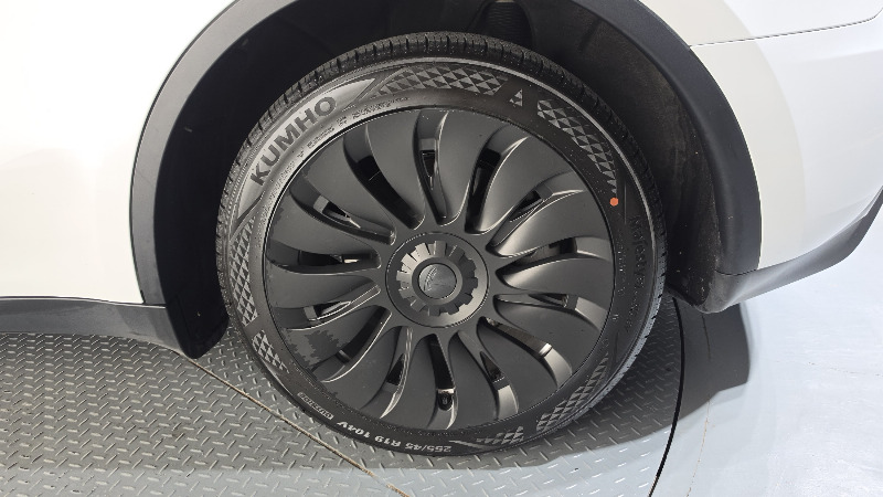 car Tesla Model Y id343379 photo #21