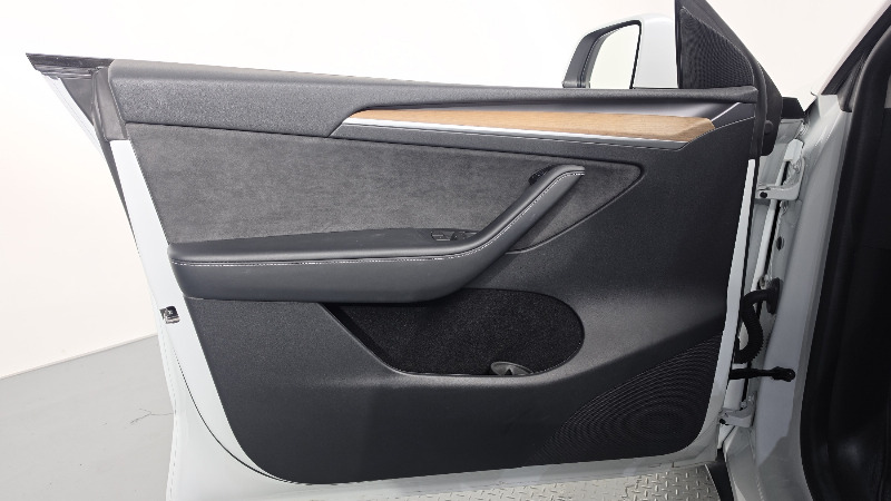 car Tesla Model Y id343379 photo #24
