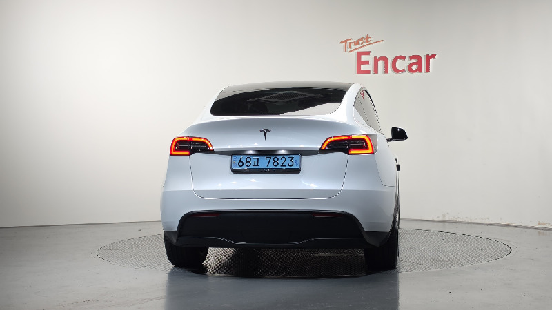 car Tesla Model Y id343379 photo #4