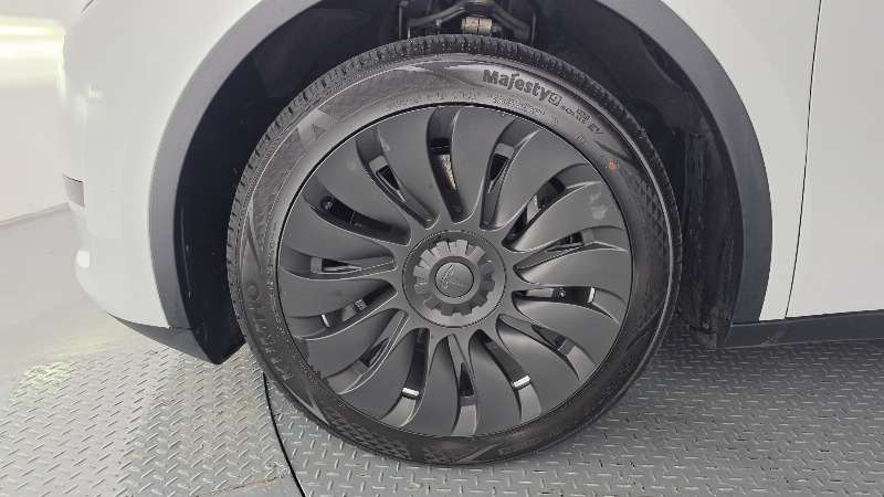 car Tesla Model Y id343379 photo #5