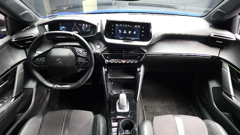 car Peugeot e-208 id344579 photo #7