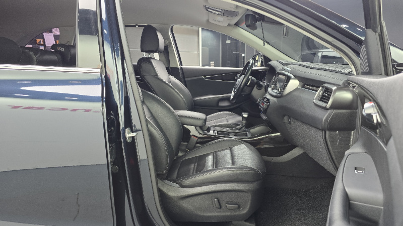 car KIA Sorento id344877 photo #26