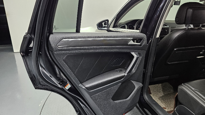 car Volkswagen Tiguan id345529 photo #25