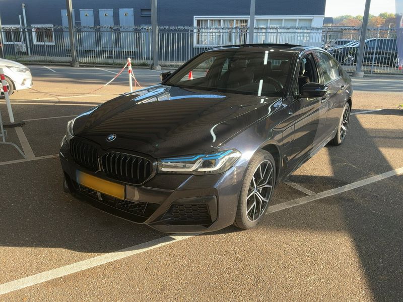 car BMW 5 Series id345749 main photo