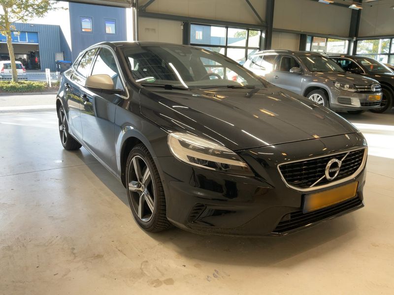 car Volvo V40 id345896 photo #8