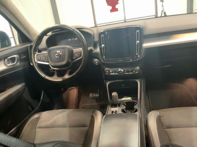 car Volvo XC40 id345898 photo #12
