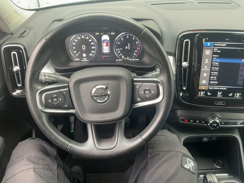 car Volvo XC40 id345907 photo #12