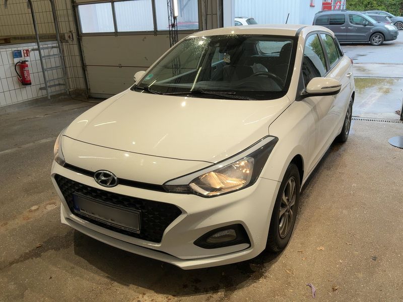 car Hyundai i20 id346032 main photo