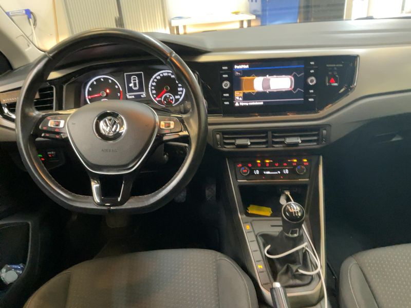 car Volkswagen Polo id346330 photo #12