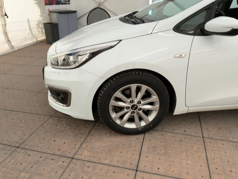 car KIA Ceed id346530 photo #2
