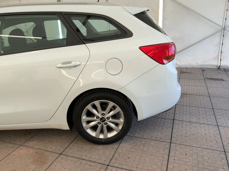 car KIA Ceed id346530 photo #3