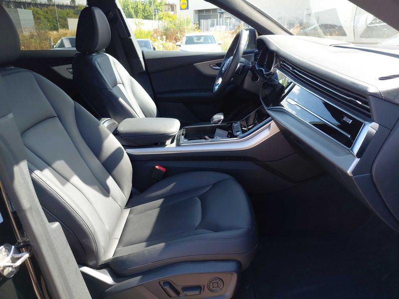 car Audi Q8 id347010 photo #10