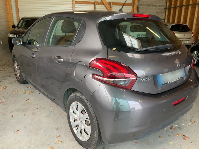 car Peugeot 208 id347262 photo #3