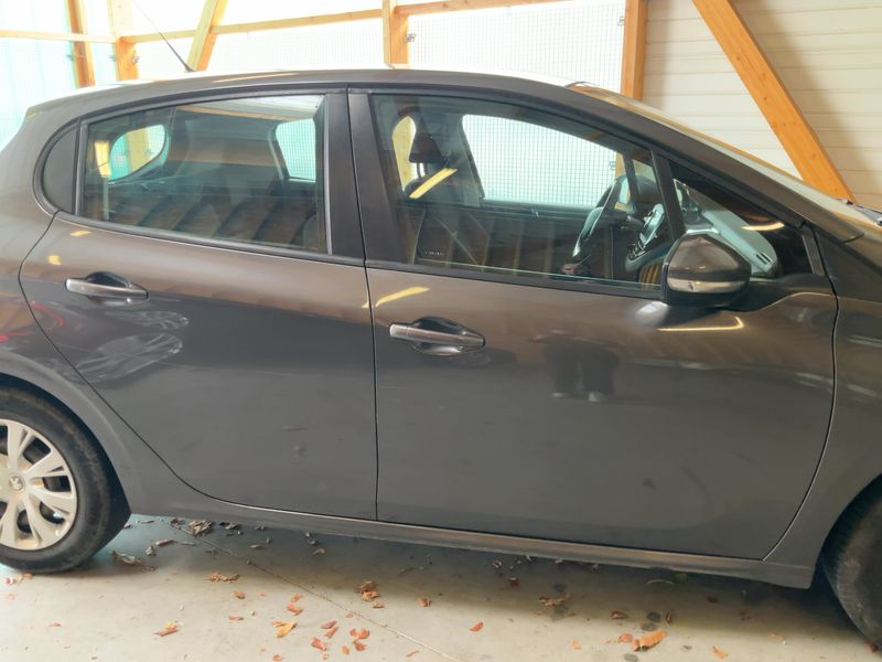 car Peugeot 208 id347262 photo #7