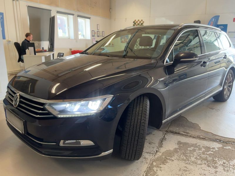 car Volkswagen Passat id347384 main photo