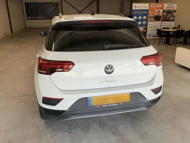 car Volkswagen T-Roc id347530 photo #5