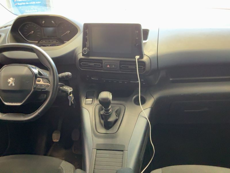 car Peugeot Rifter id347672 photo #12