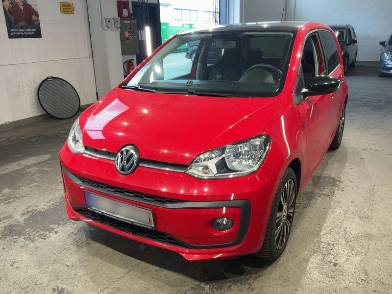 car Volkswagen up! id347743 main photo