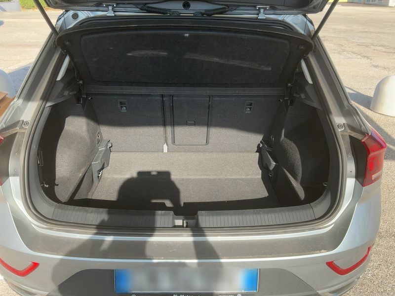 car Volkswagen T-Roc id347792 photo #10