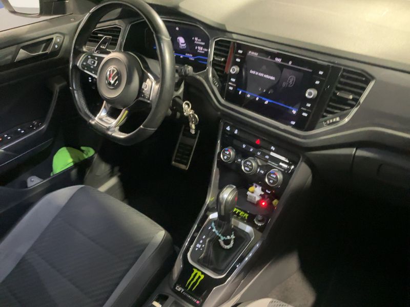 car Volkswagen T-Roc id347957 photo #12
