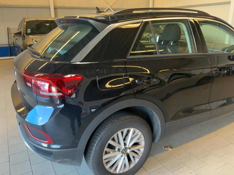 car Volkswagen T-Roc id347984 photo #6