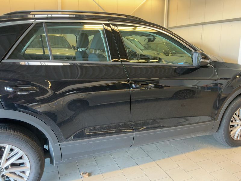 car Volkswagen T-Roc id347984 photo #7