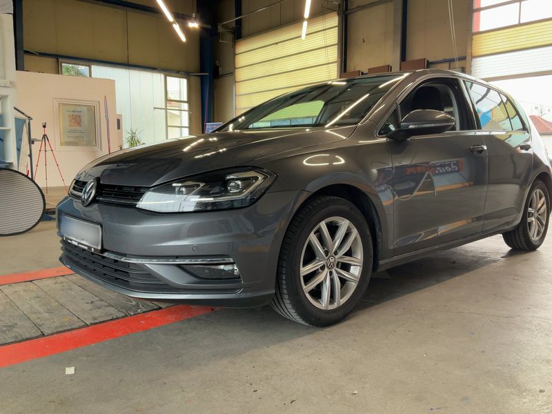 car Volkswagen Golf id347990 main photo