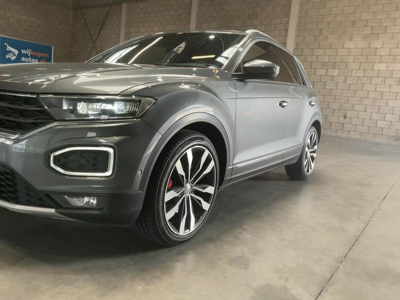 car Volkswagen T-Roc id348028 photo #2