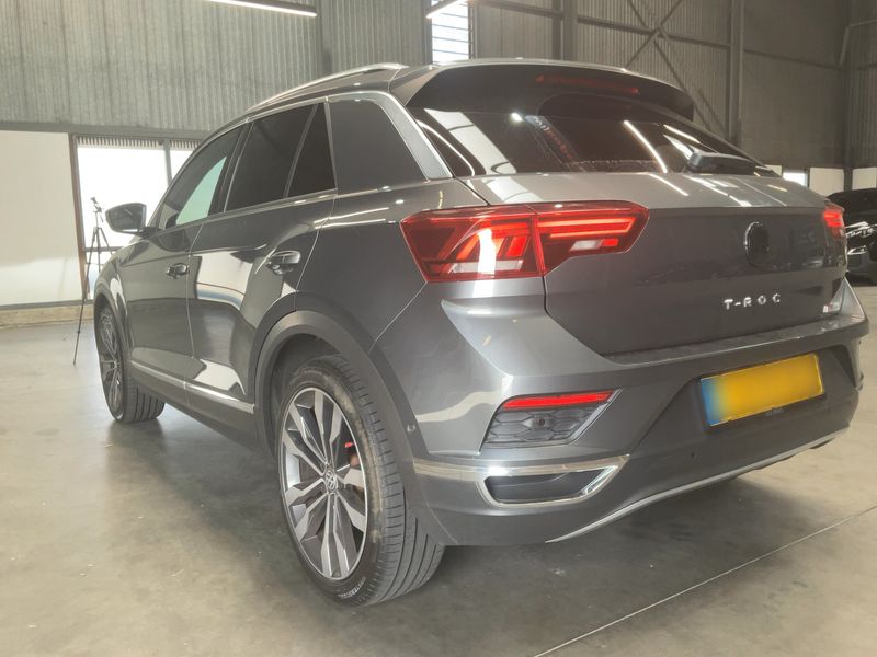 car Volkswagen T-Roc id348028 photo #3