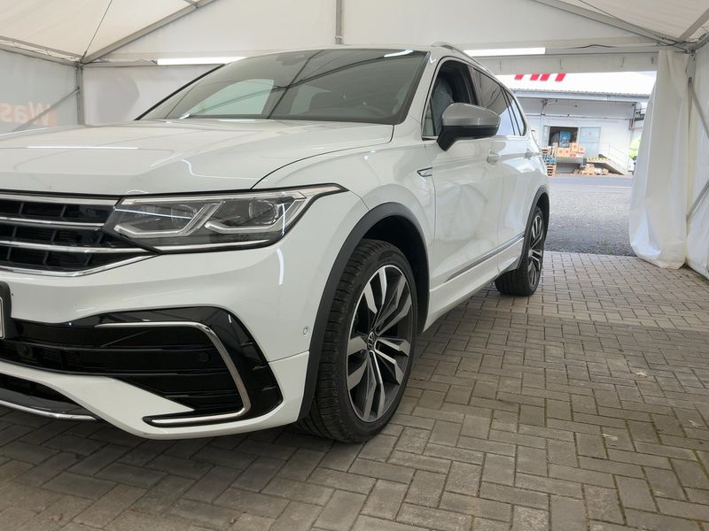 car Volkswagen Tiguan id348032 photo #2